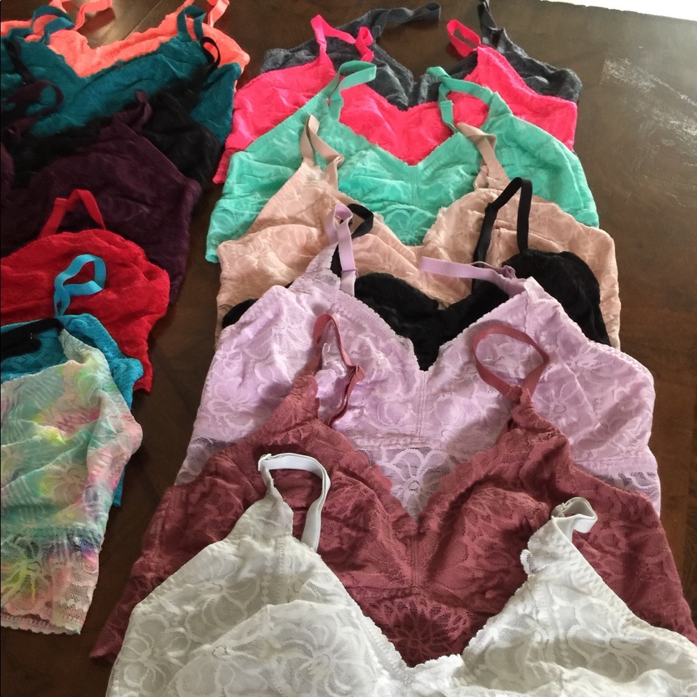 Victoria's Secret Bralettes 15 different colors - Picture 2 of 8